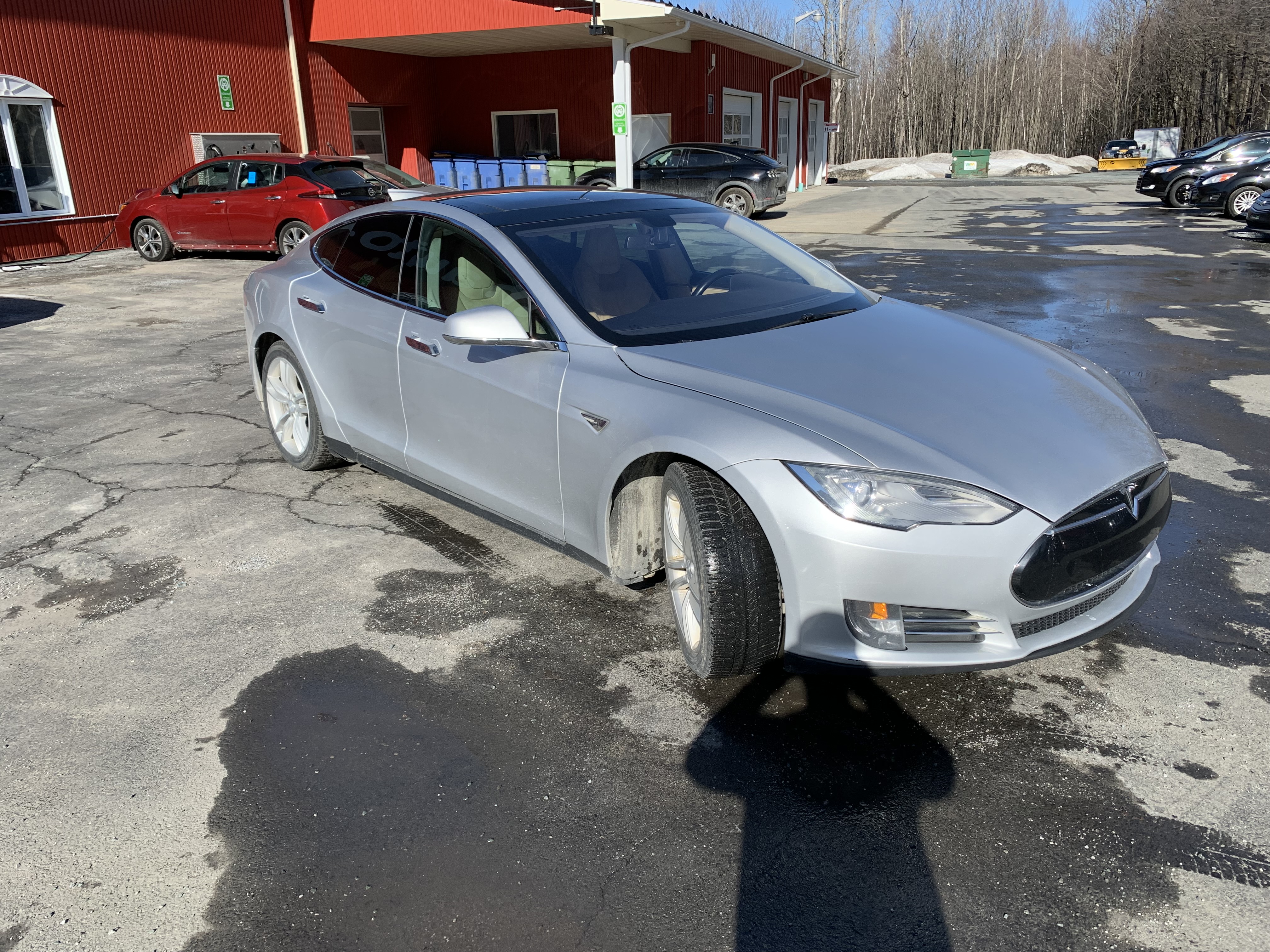 JN auto Tesla Model S85 SC gratuit, toit ouvrant, 8608459 2013 Image 4